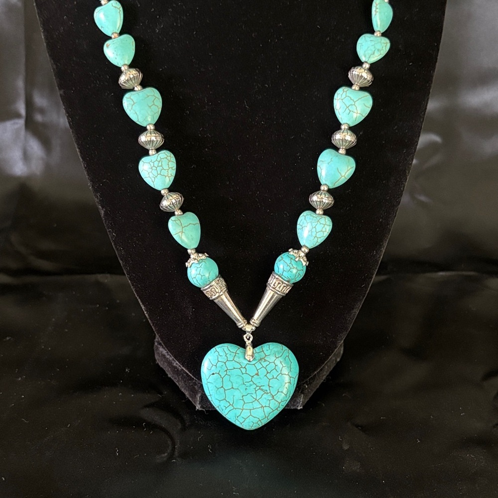 Elegant Turquoise Heart Necklace with Silver Accents